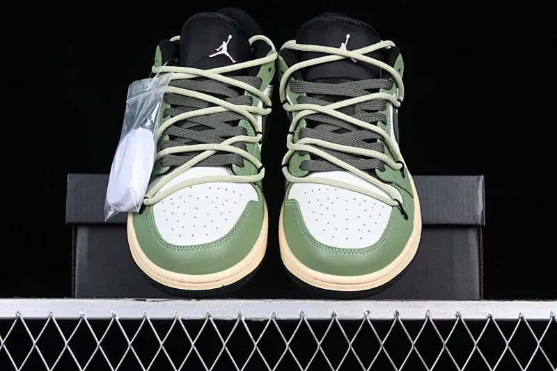 All categories Air Jordan Jordan series basketball shoes Air Jordan 1 Low Z version Air Jordan 1 Low AJ1 Joe 1 strap deconstruction low-top basketball shoes 553558-062